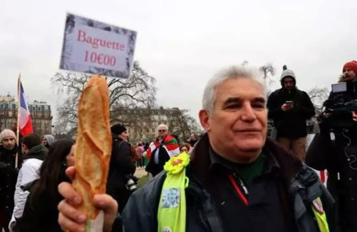 Fransa’da fırıncılar sokağa indi