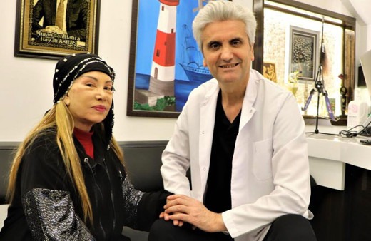 Bedia Akartürk 81 yaşında estetik ameliyatı oldu