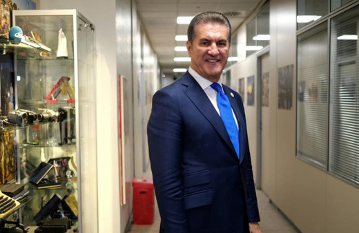 Mustafa Sarıgül’den İsveç Başbakanı'na İncil hediyesi