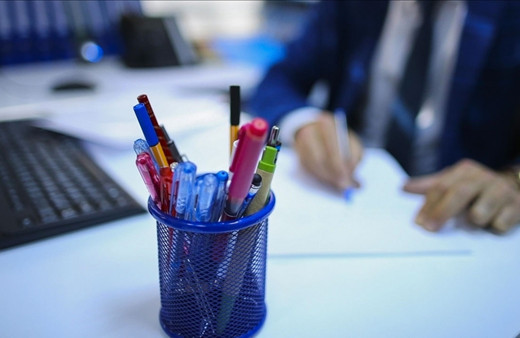 Kamuda çalışan sözleşmelilere kadro verilmesini öngören kanun Resmi Gazete'de yayımlandı