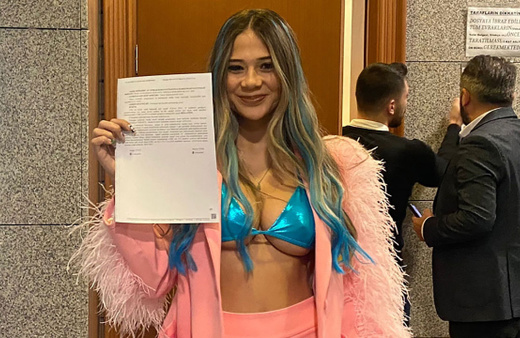 Merve Taşkın, 'müstehcen paylaşım' davasında beraat etti! Duruşmaya sütyenle geldi