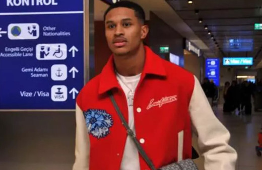 Fenerbahçe'nin yeni yıldızı Jayden Oosterwolde İstanbul'da!