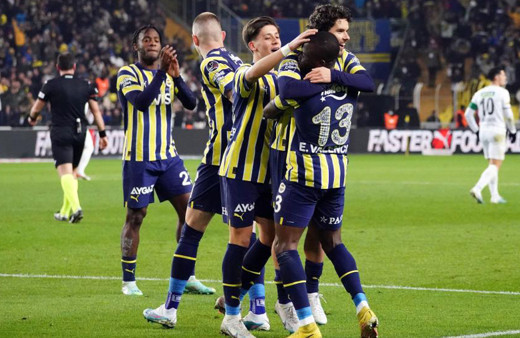 Fenerbahçe'den Kasımpaşa'ya farklı tarife! Enner Valencia 4 golle tarihe geçti!
