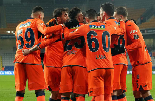 Başakşehir Konyaspor'u devirdi! 3 puan 2 golle geldi