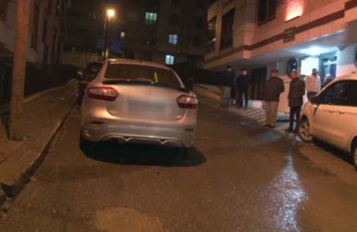 El freni çekilmeyen araç asker eğlencesinde halay çekenlerin arasına daldı