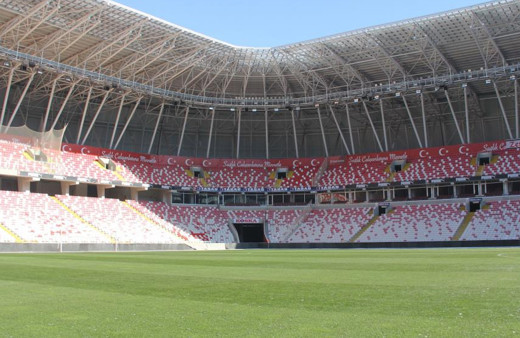 Sivasspor-Beşiktaş maçının stadyum kararını TFF verecek