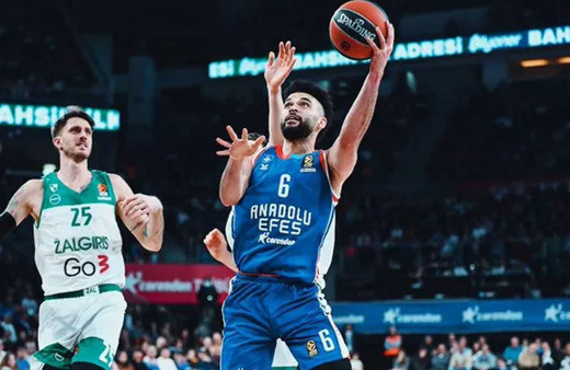 Anadolu Efes, evinde Zalgiris Kaunas'ı mağlup etti