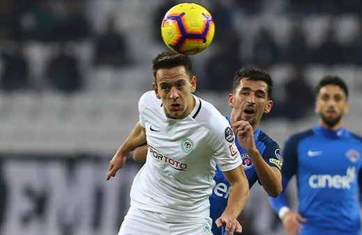 Amir Hadziahmetovic bugün Beşiktaş'a imzayı atacak Cumartesi direk ilk 11'de sahaya çıkacak