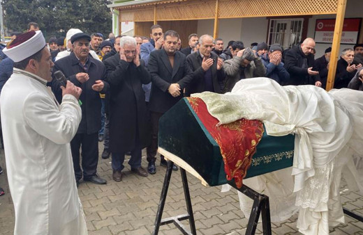 Burun estetiği ameliyatı oldu masadan kalkamadı