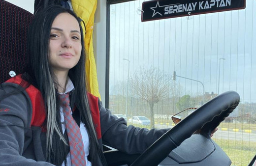 İlk kez görenler hep aynı soruyu soruyor, işte yolların genç kadın kaptanı Serenay