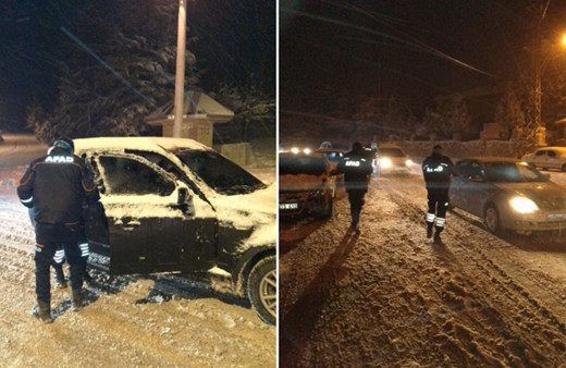 Kayak merkezinin yolu kapandı! 1000 araç mahsur kaldı, AFAD çalışma başlattı