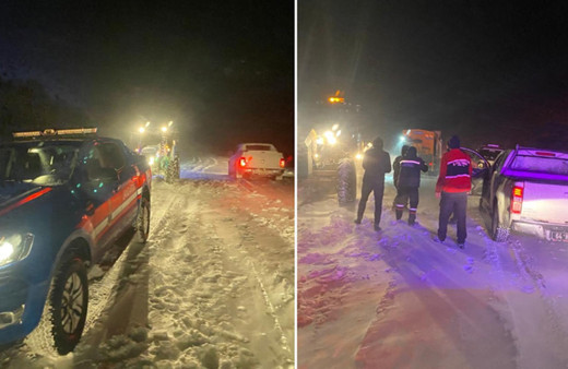 Uşak'ta dağ yolunda mahsur kalan 16 kişi kurtarıldı