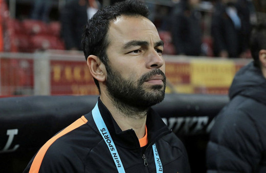 Selçuk İnan, deprem sonrası paylaştı: Depremi ben yaşadım korku, acı ve çaresizlik...