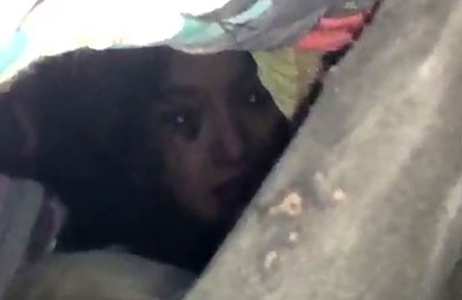 5 yaşındaki Yağmur enkaz altından seslendi: Çok üşüyorum baba...