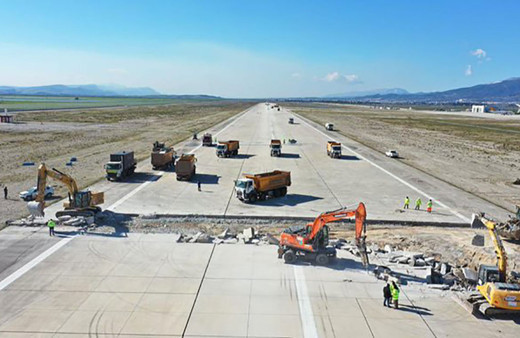 Mansur Yavaş duyurdu! Hatay Havalimanı'nı en kısa sürede yeniden açacağız