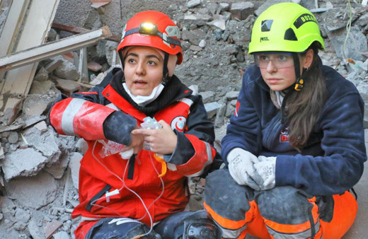 Hatay’dan 42 saat sonra gelen acı haber! Sesini duyurdu, ekipler tam çalışmaya başladığı anda...