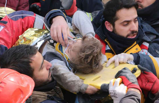 81 saat sonra enkazdan sağ çıkarıldı! Beşir'in ilk sözleri: "Susamaktan, açlıktan öleceğim" oldu