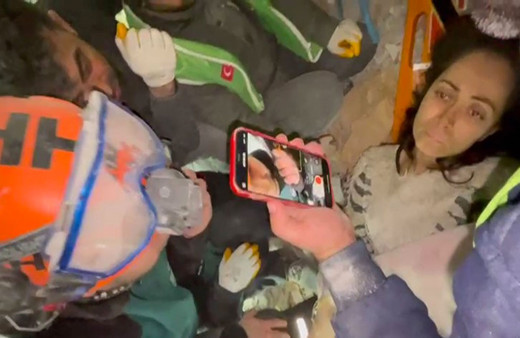 72 saat sonra enkazdan çıkarılan kadının ilk isteği eşinin...