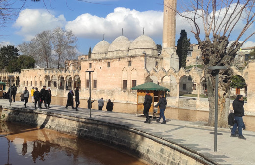 Deprem sonrası Balıklıgöl bu hale geldi! Böylesi ilk kez oldu balıklar kayboldu