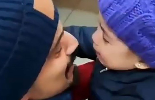 Kayıp kızı 4 yaşındaki Gade'ye 6 gün sonra kavuştu! İşte o duygusal anlar