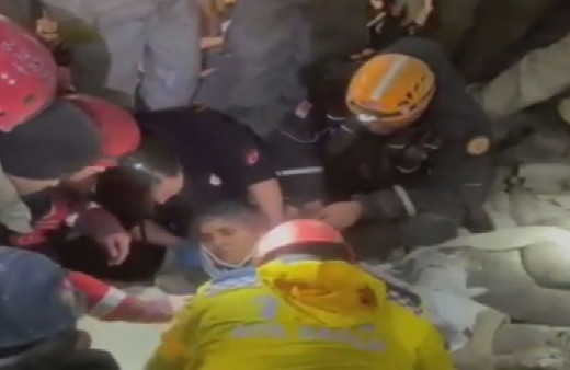 Gaziantep'te 163 saat sonra gelen yaşam sevinci! 63 yaşındaki Nazife Yılmaz...