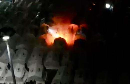 Depremin vurduğu Osmaniye'de kurulan çadır kentte yangın çıktı