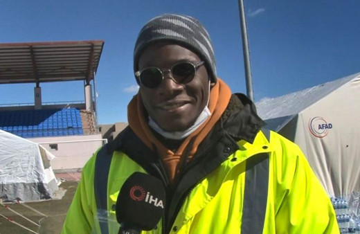 Depremi internetten gördü ertesi günü yola çıktı Afrikalı öğrenci: Türkiye’ye borcumu ödemek için geldim