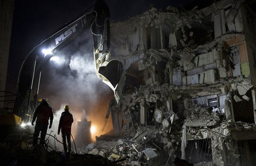 Depremde ölenlerin eşi ve çocuğuna emekli aylığı bağlanacak! Emekli aylığı için aranan şartlar neler?