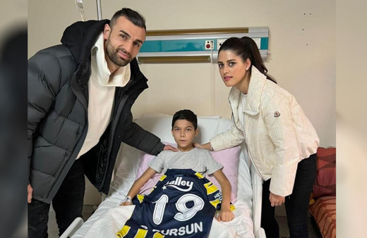 Serdar Dursun depremzede Ömer'i ziyaret etti