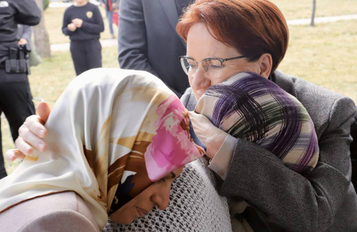 'Seçim bence zamanında yapılacak' diyen meral Akşener: Üniversiteleri hemen açın
