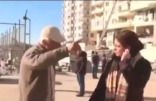 Depremzedeler FOX Haber muhabirini bölgeden kovdu gergin anlar görüntülendi