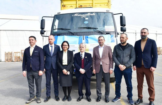 Kırım Tatar Türklerinden deprem bölgesine yardım tırı