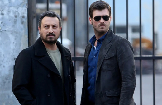 Ünlü oyuncu Onur Saylak siyasete atıldı! Barış Atay'dan yorum gecikmedi