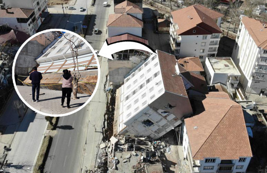 Depremde temeli ile birlikte yan yattı! İbretlik binayı görenler fotoğraf çektirmeden geçmiyor