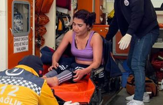 Yenikapı'da hareketli anlar! Yüzmek için denize giren kadın boğulmak üzereyken kurtarıldı