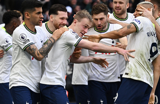 Londra derbisinde Tottenham Chelsea’yi devirdi