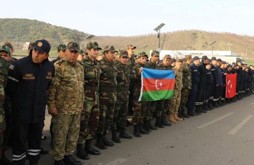 Azerbaycan kurtarma ekibi dönüşe geçti: Gelen yardımların ardı arkası kesilemeyecek