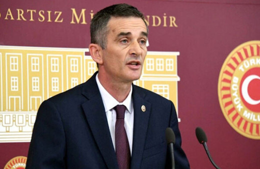 İyi Partili Ümit Dikbayır önce yazdı sonra sildi