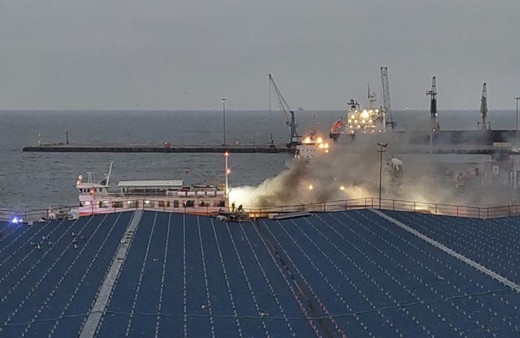 Tekirdağ'da feribot yangını: 30 kişi dumandan etkilendi, araçlar küle döndü