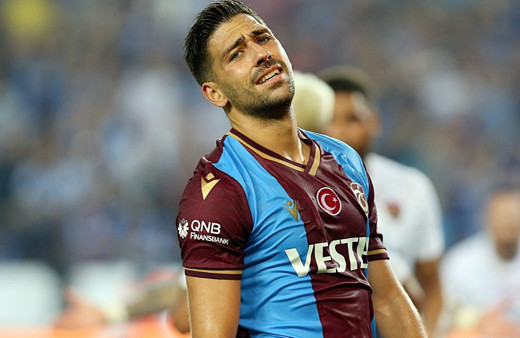Trabzonspor'da sakatlık şoku: Yıldız futbolcu Bakasetas'tan kötü haber!