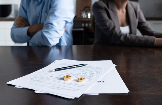 Boşanma davasında emsal karar! Yazışma ve fotoğraflara ulaşan kocaya Yargıtay şoku