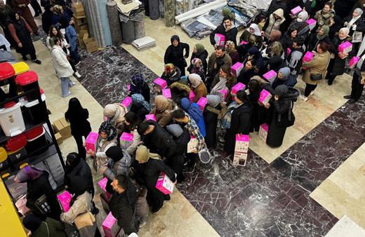 Kadınlar gününde indirim izdihamı! Fiyatı duyan buraya koştu: Kapıları zor tuttular