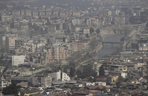 Depremden etkilenen 5 il için kuvvetli rüzgar uyarısı