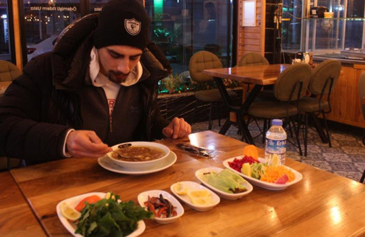 İlginç kaleci transferi: Çorba karşılığında 1 yıllık imza attı