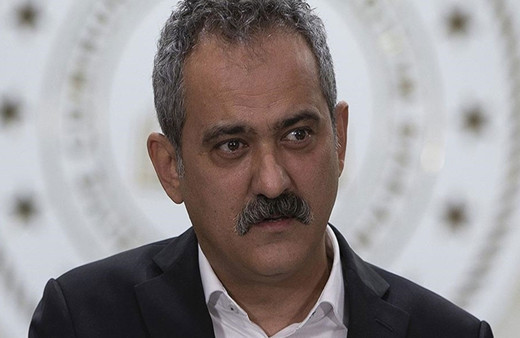 Depremden etkilenen 10 ilde sınıfta kalmak yok! Milli Eğitim bakanı Mahmut Özer açıkladı