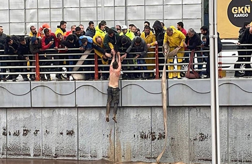 Sel felaketi yaşanıyor! İstanbul'dan yola çıktılar