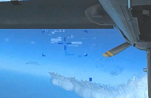 Karadeniz'de gerginlik: Rus uçaklarının ABD SİHA'sını düşürdüğü görüntüler yayınlandı