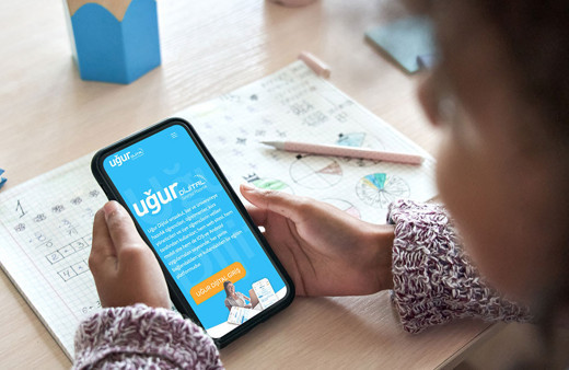 Depremden etkilenen öğrencilere ücretsiz online eğitim desteği