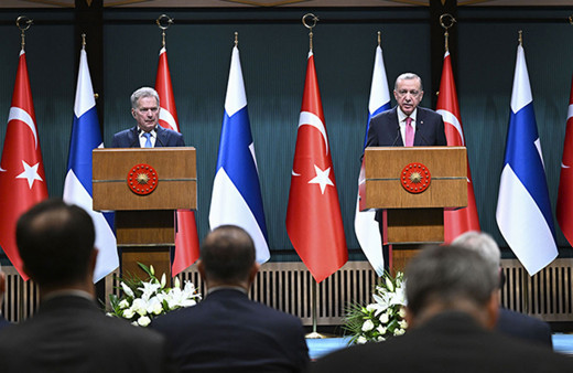 Türkiye'nin Finlandiya'nın NATO üyeliğine onay kararı sonrası İsveç basını çıldırdı
