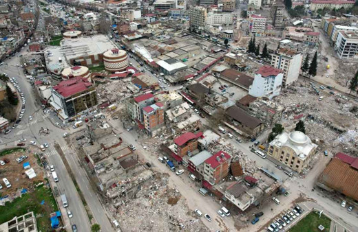 Kahramanmaraş’ta enkaz kaldırma çalışmaları sürüyor